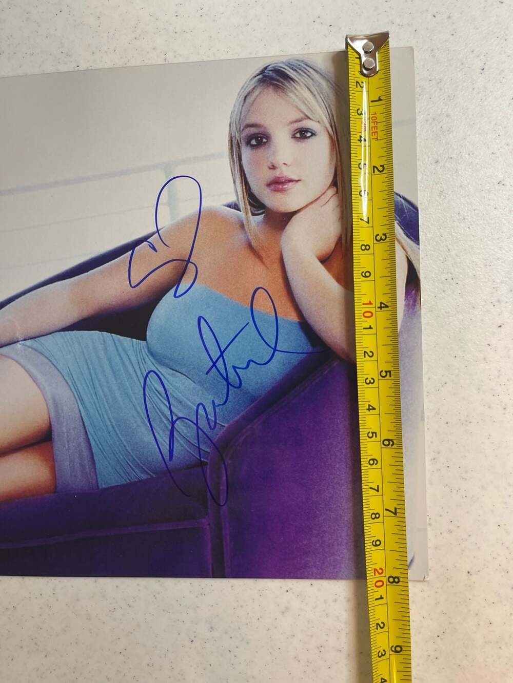 Y2K Britney Spears Autographed 8x10 Promotional Photo with COA - Picture 4 of 5